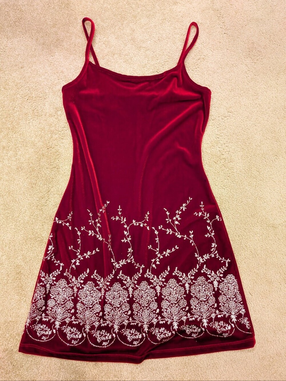 Stretchy Red Velvet Dress With Glittery Embroidery-like Decoration